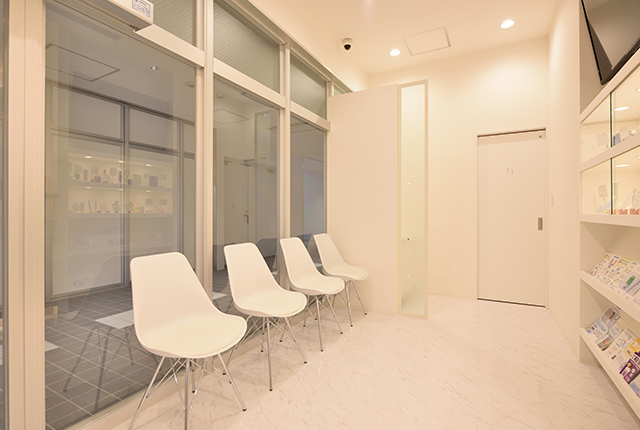 千葉市中央区（東千葉）の歯医者、医療法人社団 秀幸会 千葉スマイル歯科&矯正歯科
