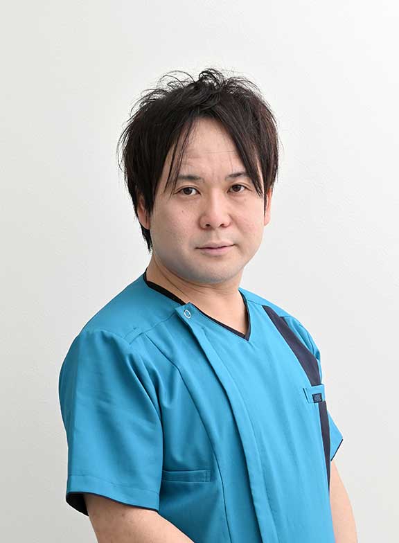 千葉市中央区の歯医者、医療法人社団 秀幸会 千葉スマイル歯科&矯正歯科の理事長 桑原良幸