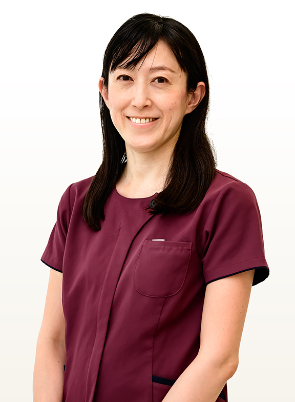 千葉市中央区の歯医者、医療法人社団 秀幸会 千葉スマイル歯科&矯正歯科の副院長 桑原 直子