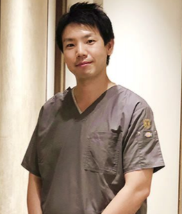 千葉市中央区の歯医者、医療法人社団 秀幸会 千葉スマイル歯科&矯正歯科の歯科医師